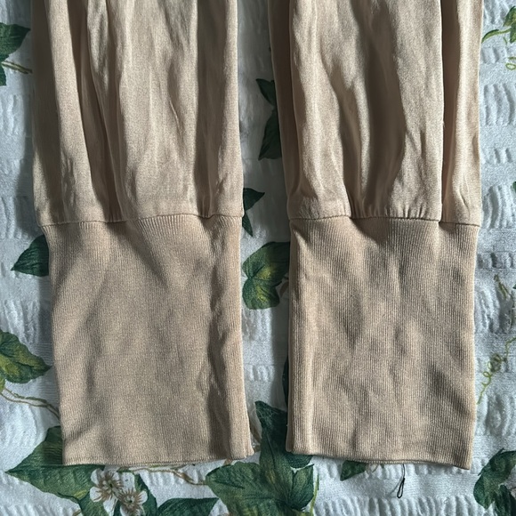 {VTG} Nude Silk Leggings - Picture 5 of 8